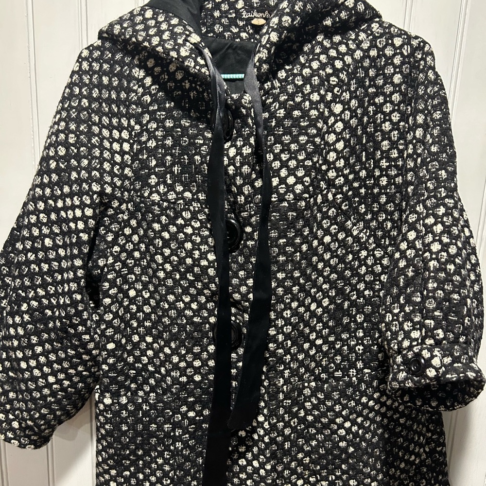 Special textured wool hooded jacket